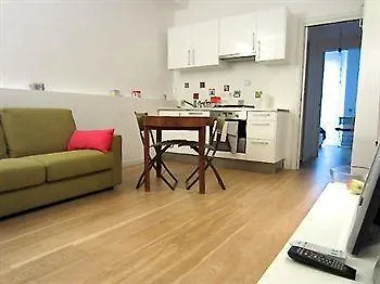 Temporary House - Design District Lejlighed