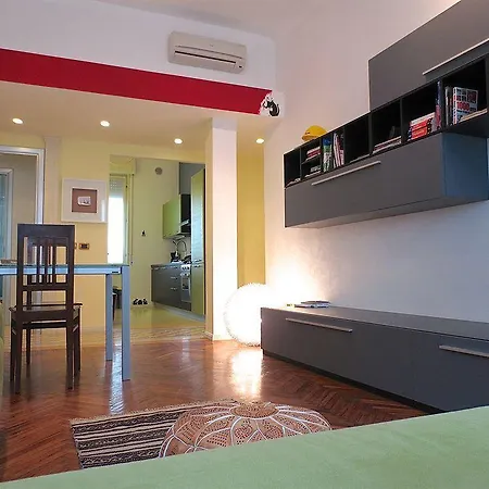 아파트 Temporary House - Design District